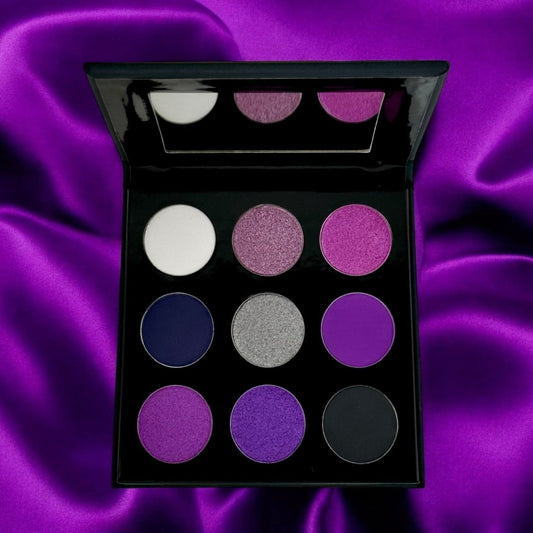 REIGN Eyeshadow Palette – Purple Matte & Shimmer Shades